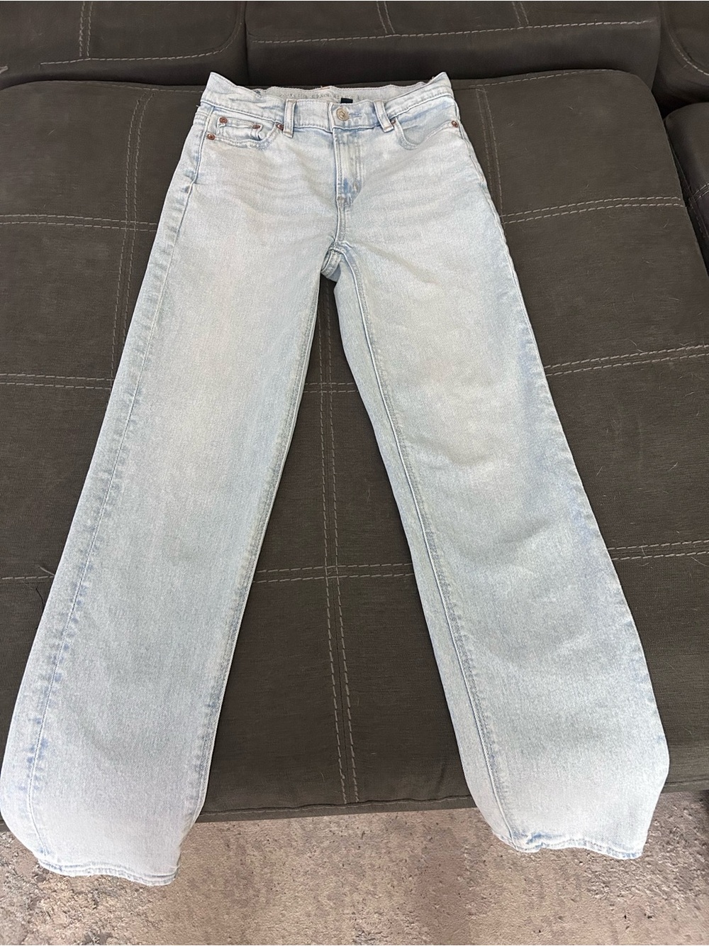 American Eagle Outfitters Light Wash Wide Leg Jeans